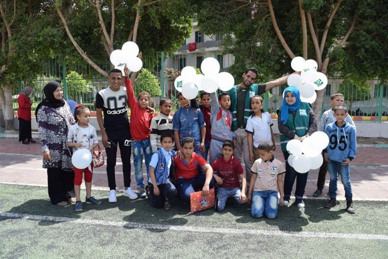 جامعة سوهاج تشارك 300 طفل الاحتفال بيوم اليتيم