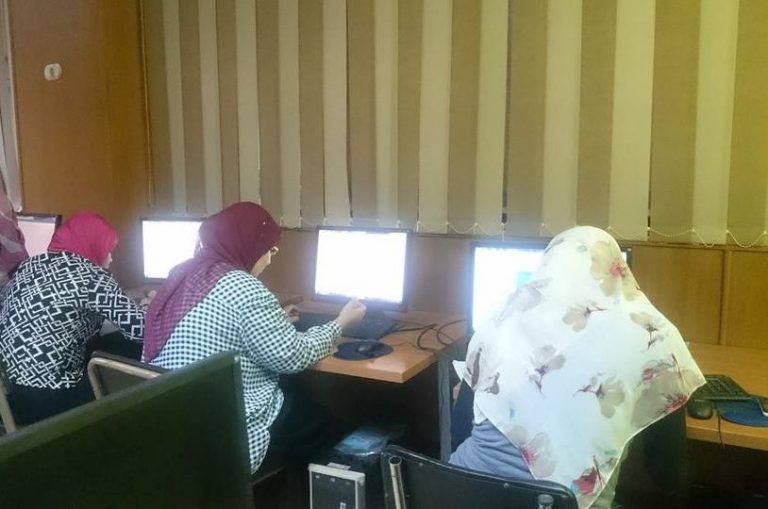 نظم المعلومات الادارية يعقد ورشة عمل للعاملين بإدارات شئون الدراسات العليا