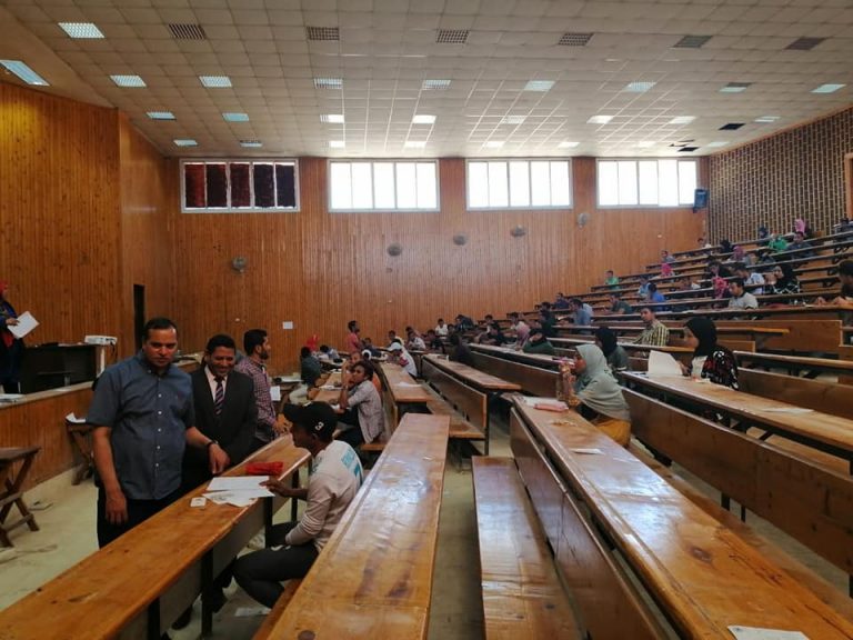 بدء إمتحانات الفصل الدراسى الثانى ل 2300 طالب وطالبة بكلية التربية الرياضية