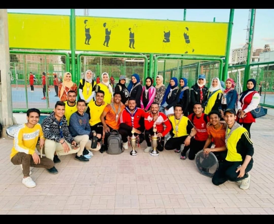 حصول كلية التربية الرياضية على المركز الاول وكأس البطولة فى المهرجان الترويحى الاول