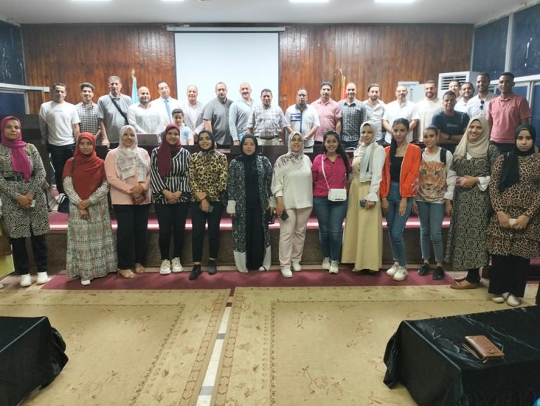 كلية التربية الرياضية تنظم حلقة نقاشية في إعداد الرسائل العلمية