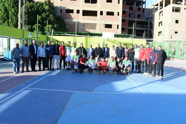 التربية الرياضية بسوهاج بطل الجامعة فى خماسي كرة القدم والكرة الطائرة ضمن فعاليات 100 يوم رياضة