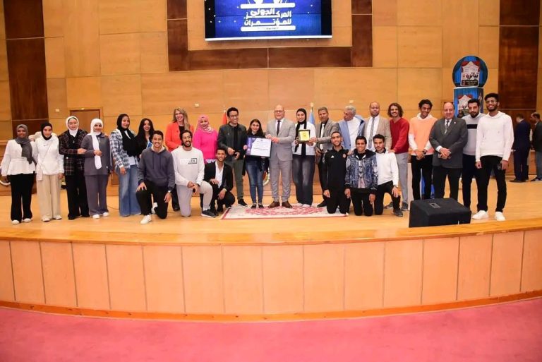 علوم الرياضة تحصد المركز الثالث في مهرجان تياترو جامعة سوهاج – الموسم السادس